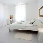 Apartman Contarini *