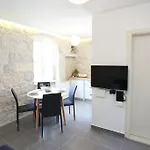 Contarini Apartmán *